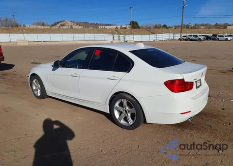 2014 BMW 328 Xi Sulev z USA, uszkodzony, nr VIN WBA3B5C59EP541278